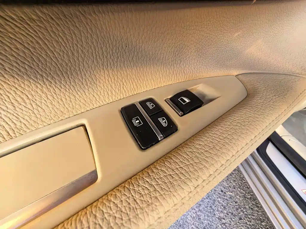 BMW 7 Series 2013 — фото 17