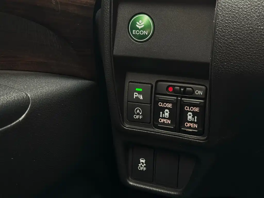Honda Elysion 2018 — фото 15