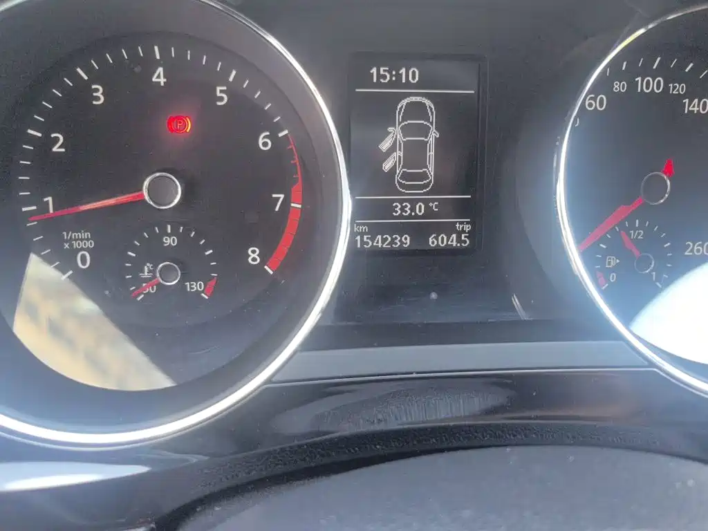 Volkswagen Sagitar 2015