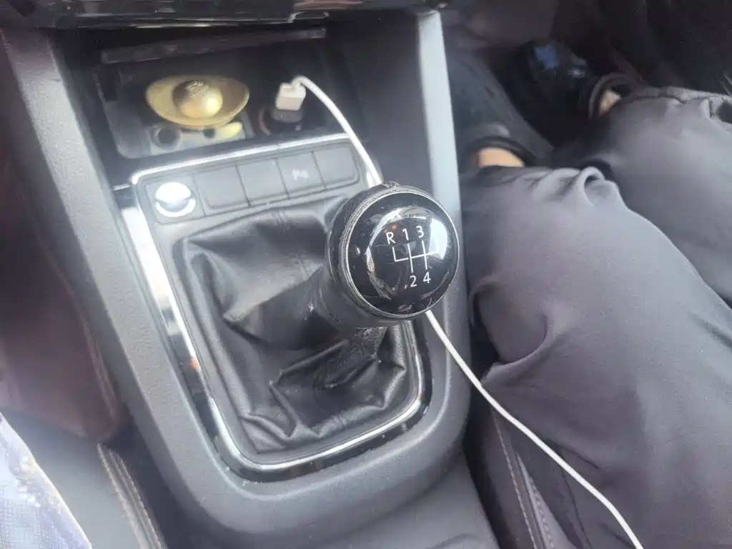 Volkswagen Sagitar 2015