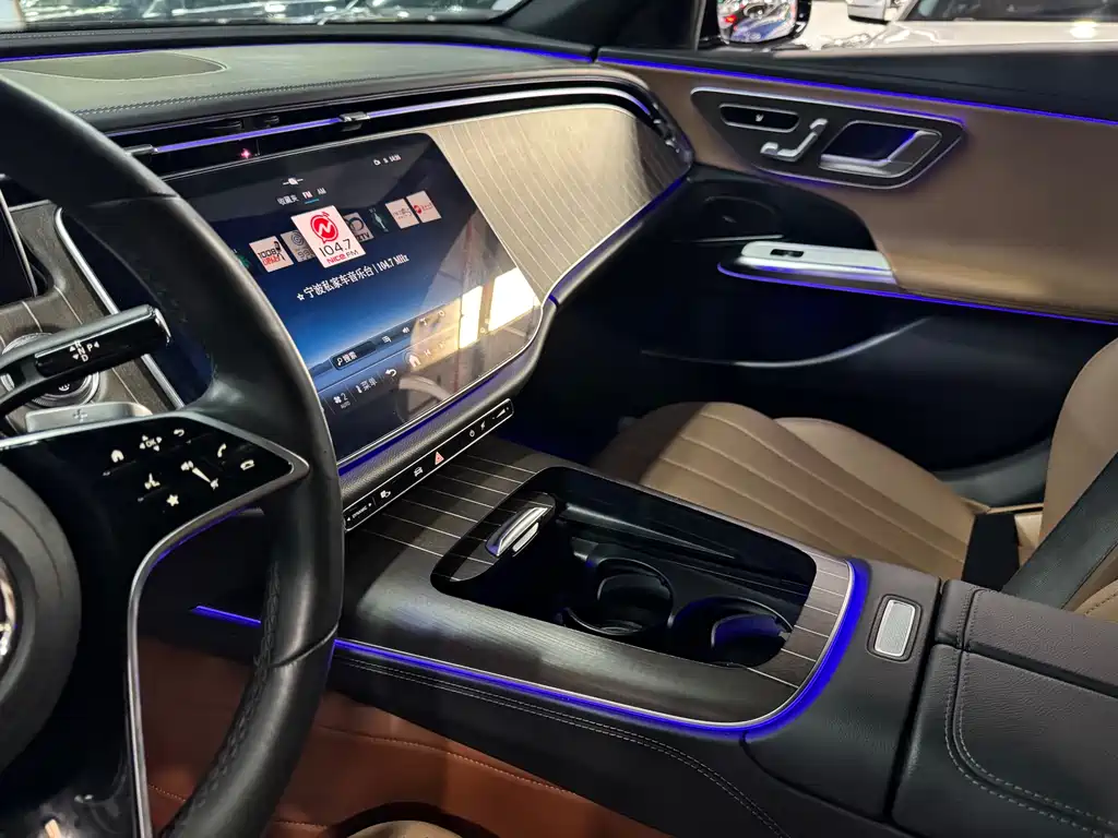 Mercedes-Benz E-Class 2024