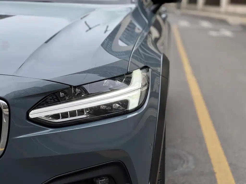 Volvo V90 2023 — фото 4