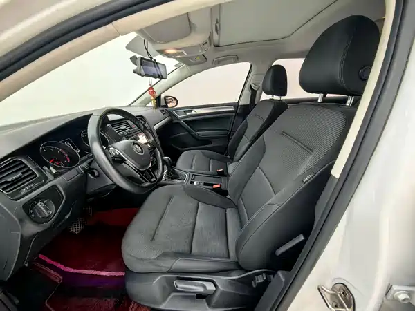 Volkswagen Golf 2020