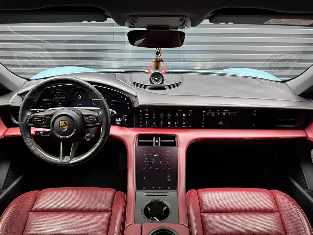 Porsche Taycan 2021