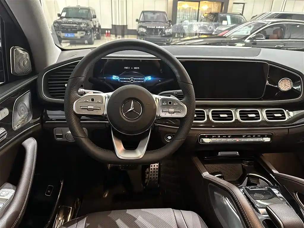 Mercedes-Benz GLS 2023 — фото 14