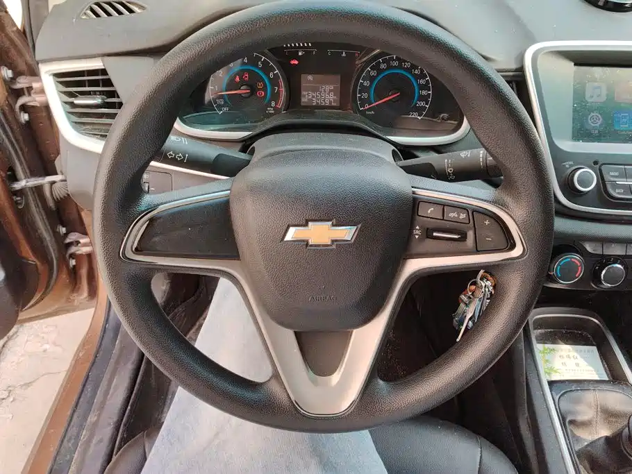 Chevrolet Cavalier 2017 — фото 15
