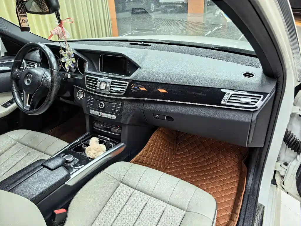 Mercedes-Benz E-Class 2015