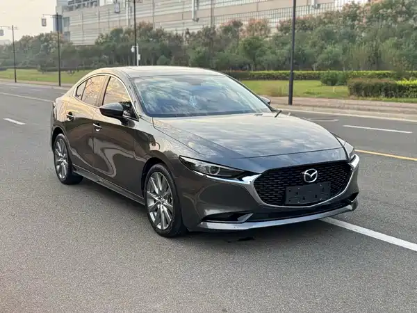 Mazda 3 Axela 2021