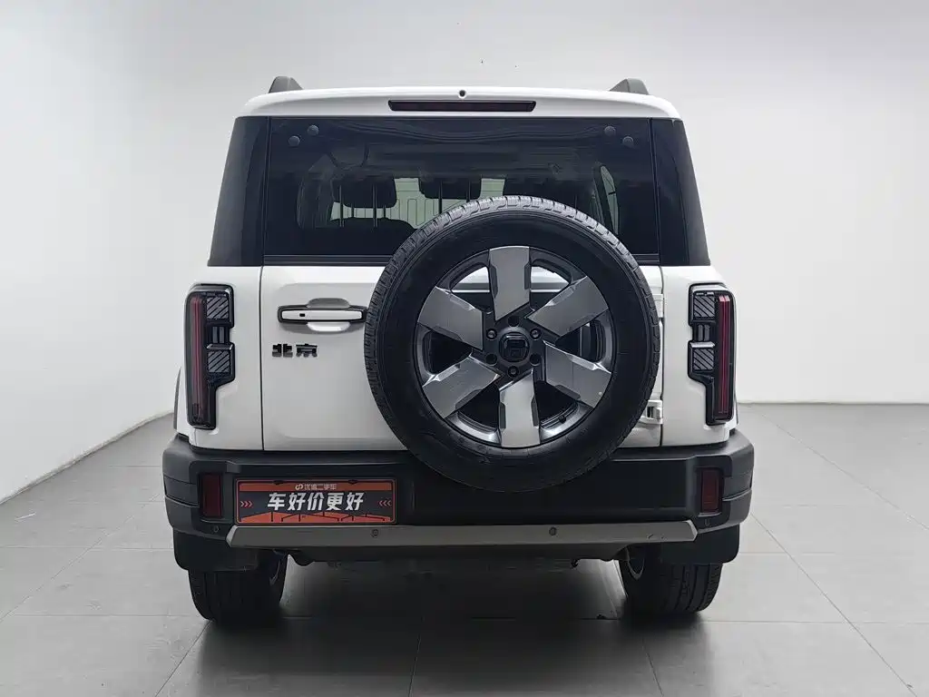 BAIC BJ40 Extended Range 2025 — фото 4