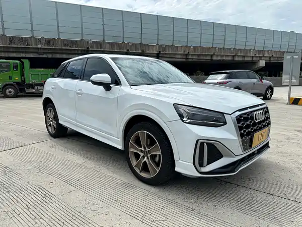 Audi Q2L 2023