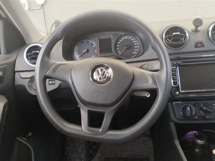 Volkswagen Jetta 2017 — фото 15