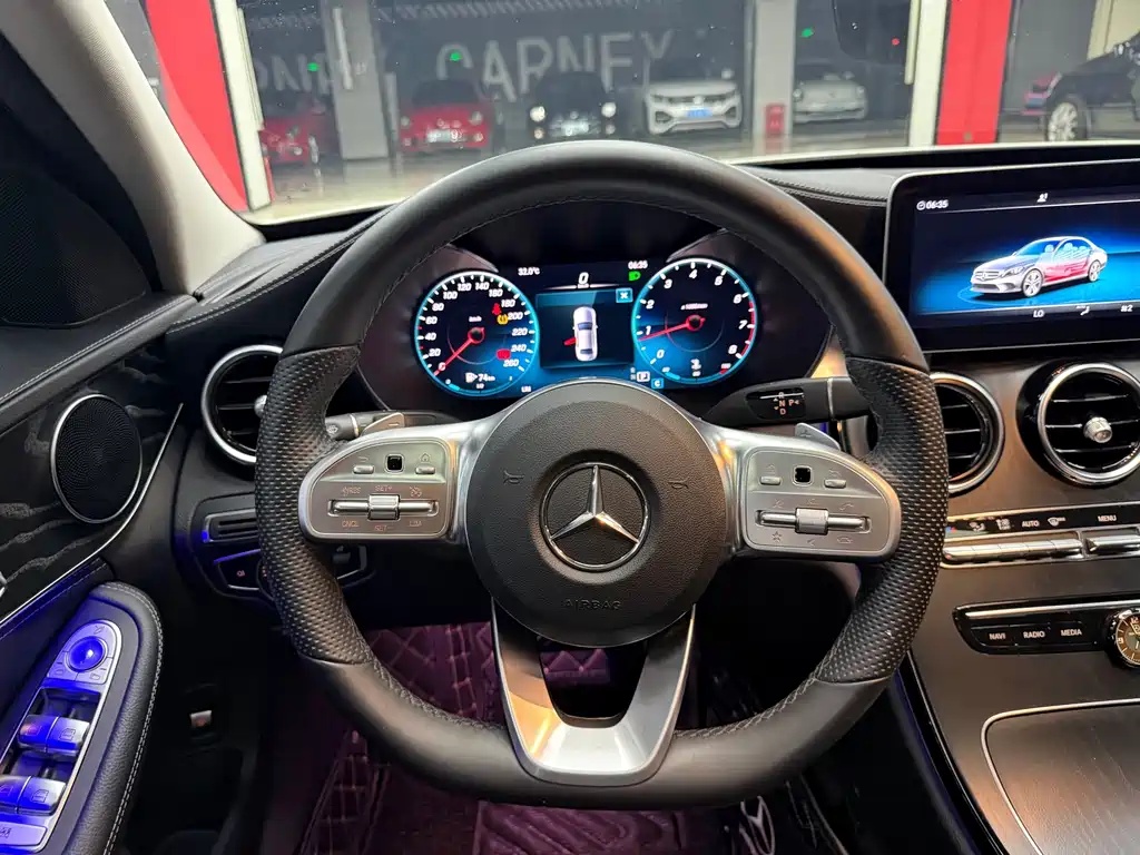 Mercedes-Benz C-Class 2020 — фото 20