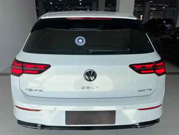 Volkswagen Golf 2023