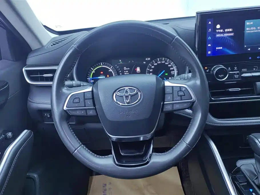 Toyota Highlander 2022 — фото 15
