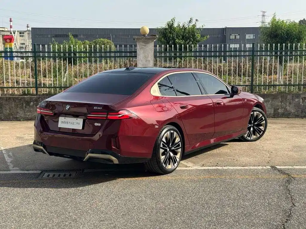 BMW 5 Series 2024