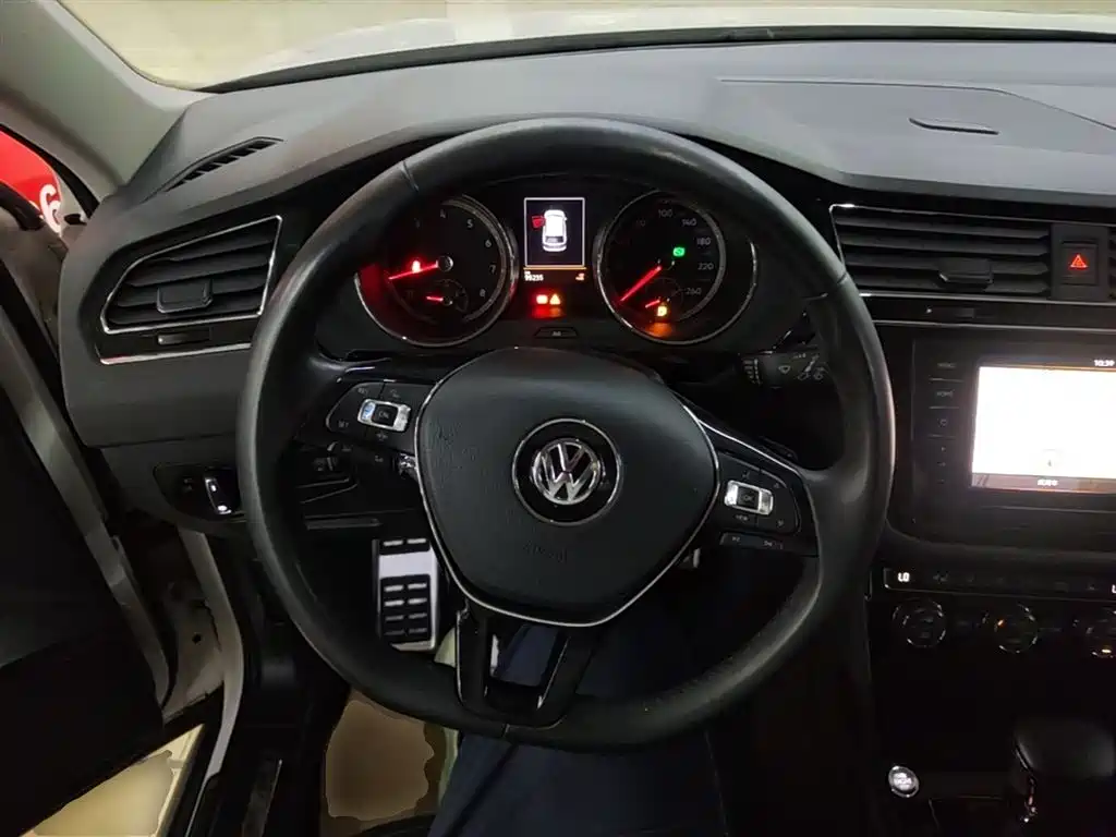 Volkswagen Tiguan L 2020 — фото 11