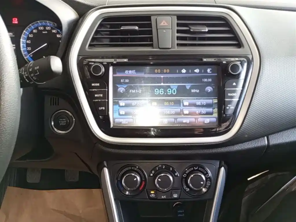 Suzuki S-Cross 2015 — фото 13