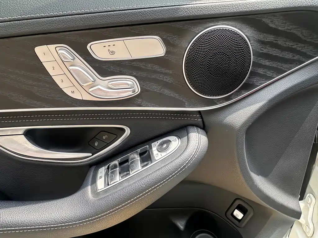 Mercedes-Benz C-Class 2019 — фото 5