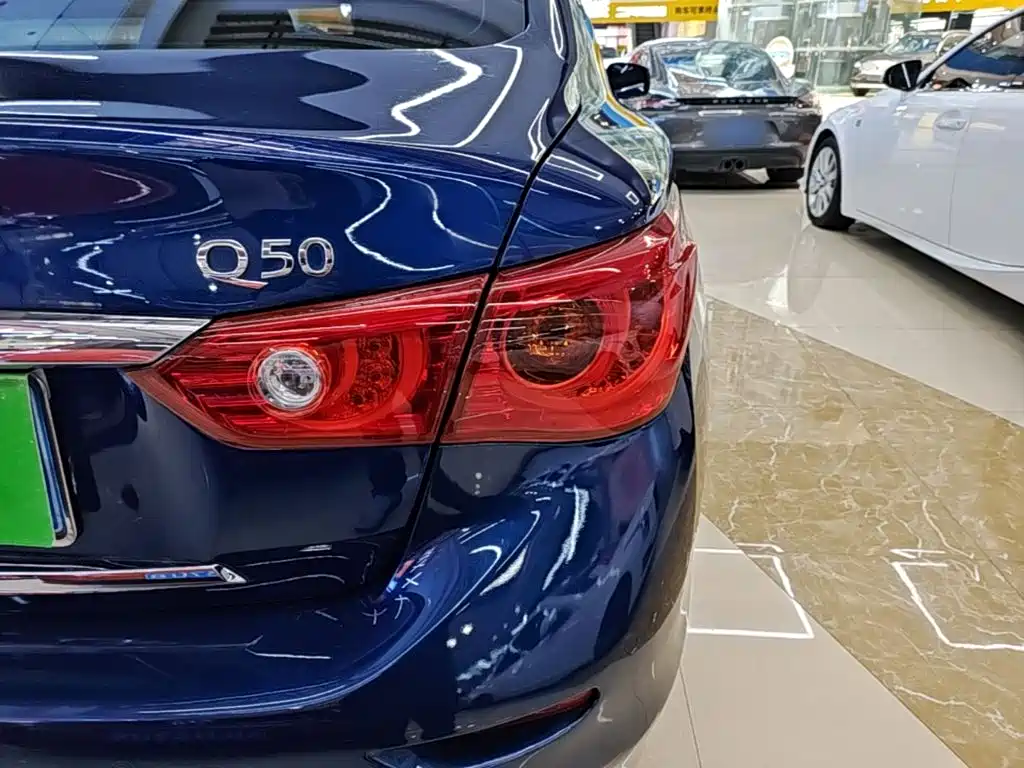 Infiniti Q50L 2017 — фото 8