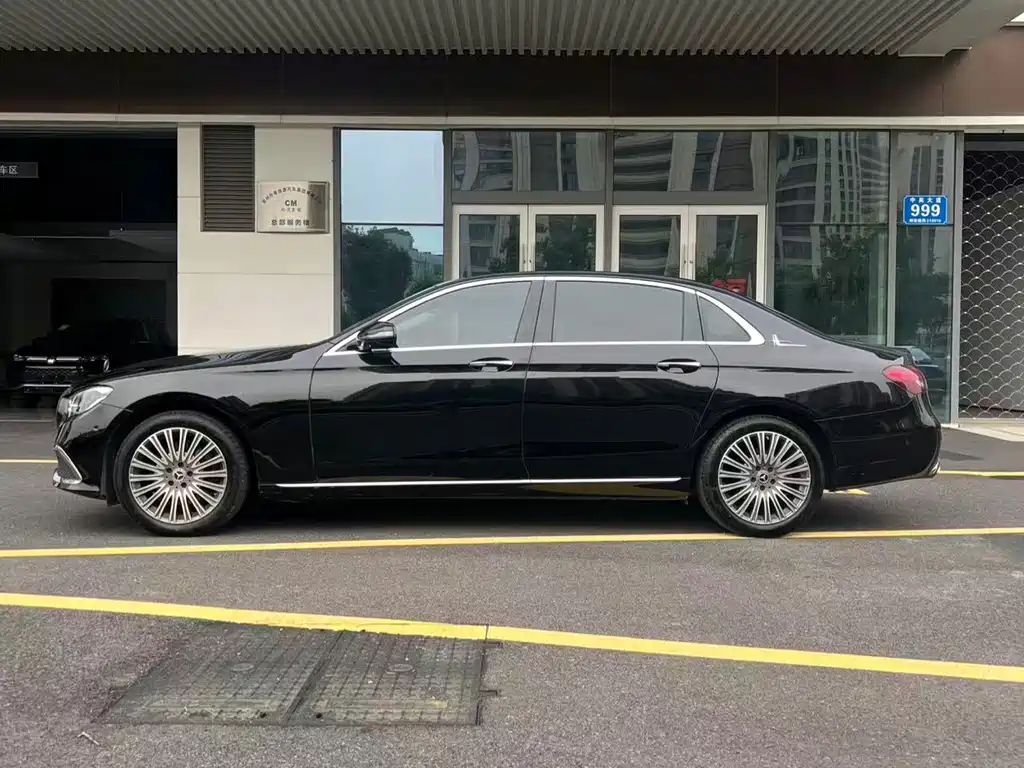 Mercedes-Benz E-Class 2021