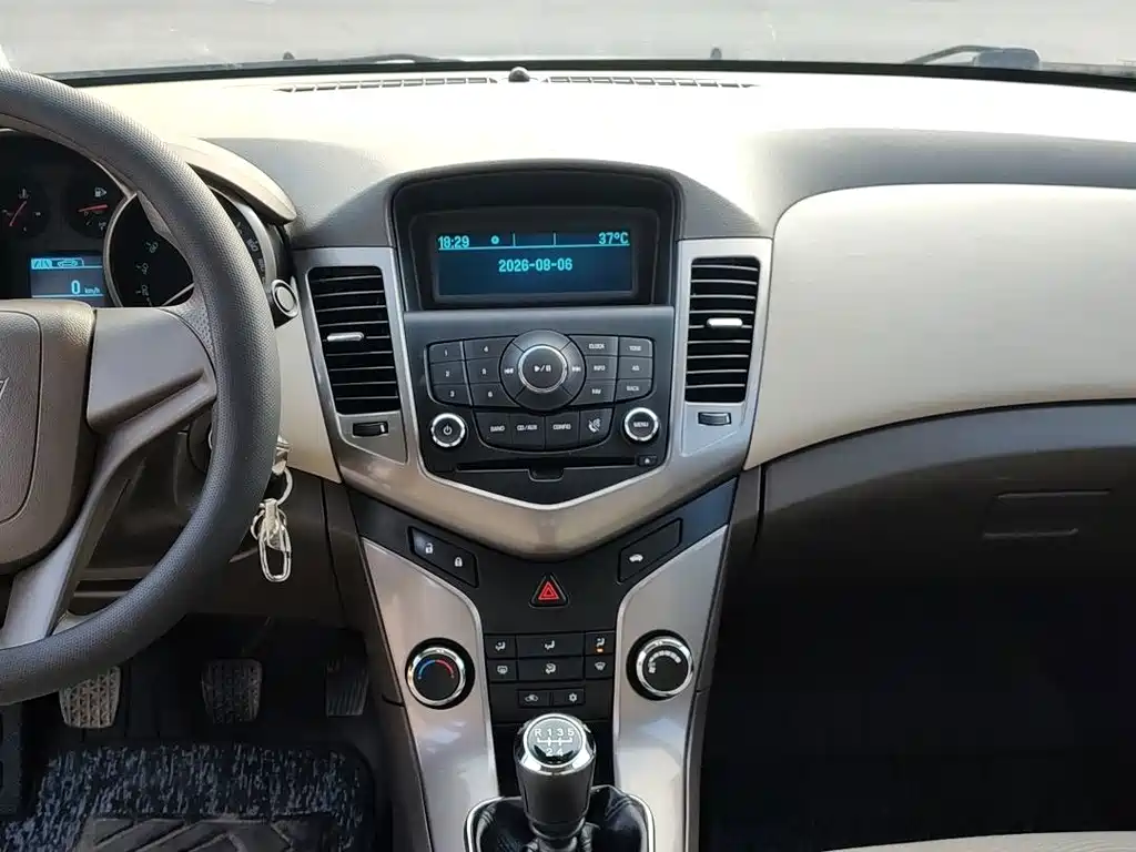 Chevrolet Cruze 2016 — фото 10