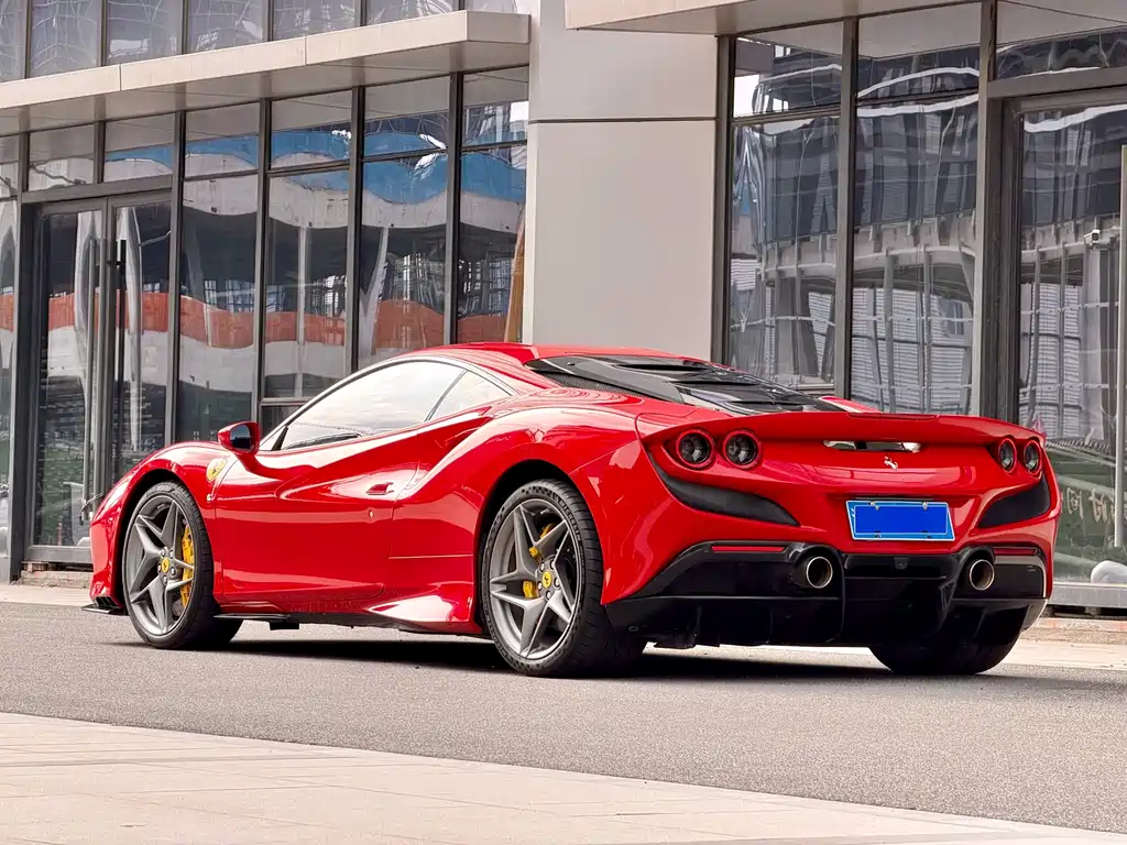 Ferrari F8 2021 — фото 4