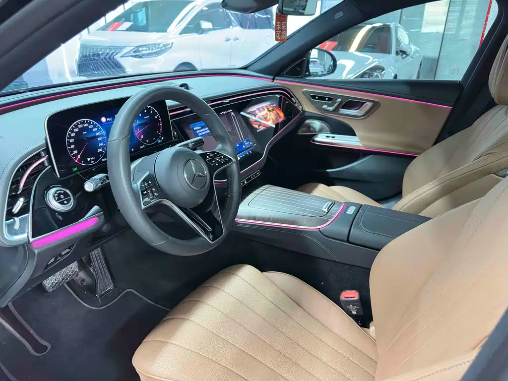 Mercedes-Benz E-Class 2025 — фото 11
