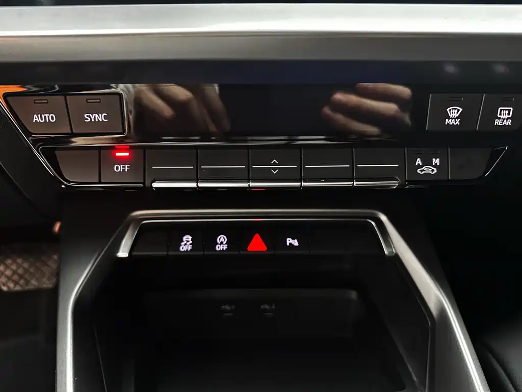 Audi A3 2024 — фото 15