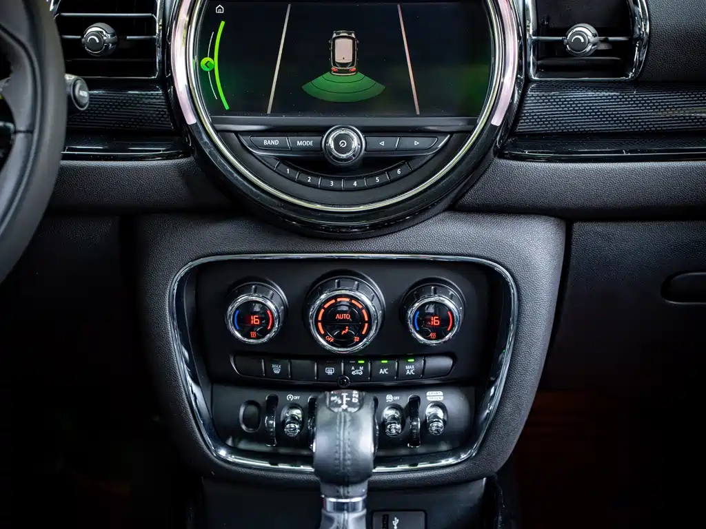 MINI Clubman 2019 — фото 15