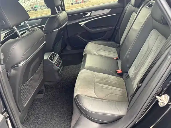 Audi A6L 2021