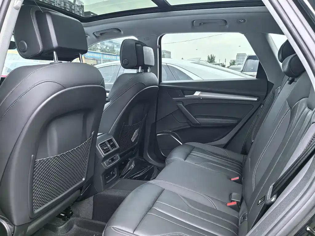 Audi Q5L 2022 — фото 9