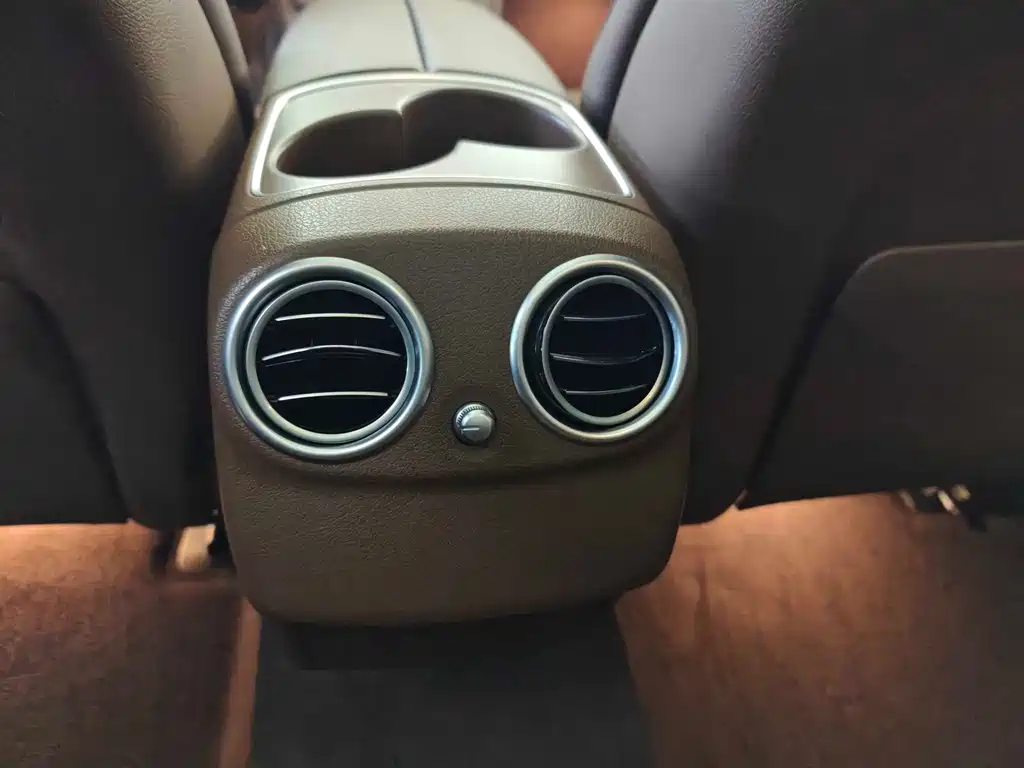 Mercedes-Benz E-Class 2020 — фото 11
