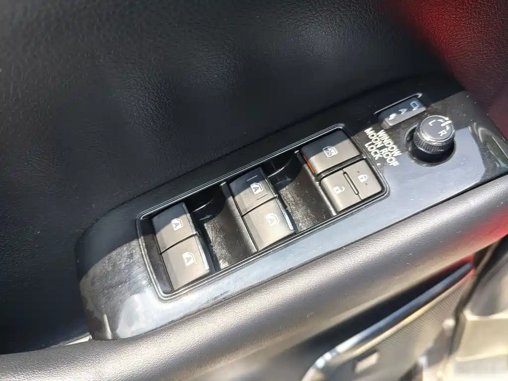 Toyota Alphard 2019 — фото 17