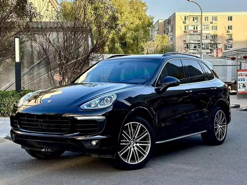 Porsche Cayenne 2017 — фото 1