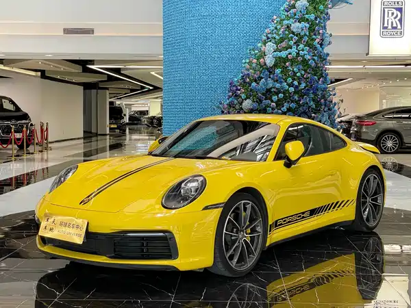 Porsche 911 2021