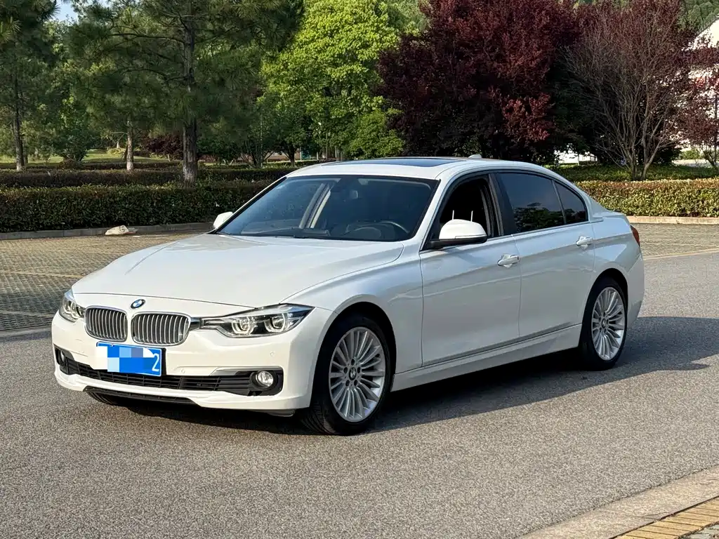 BMW 3 Series 2018 — фото 1