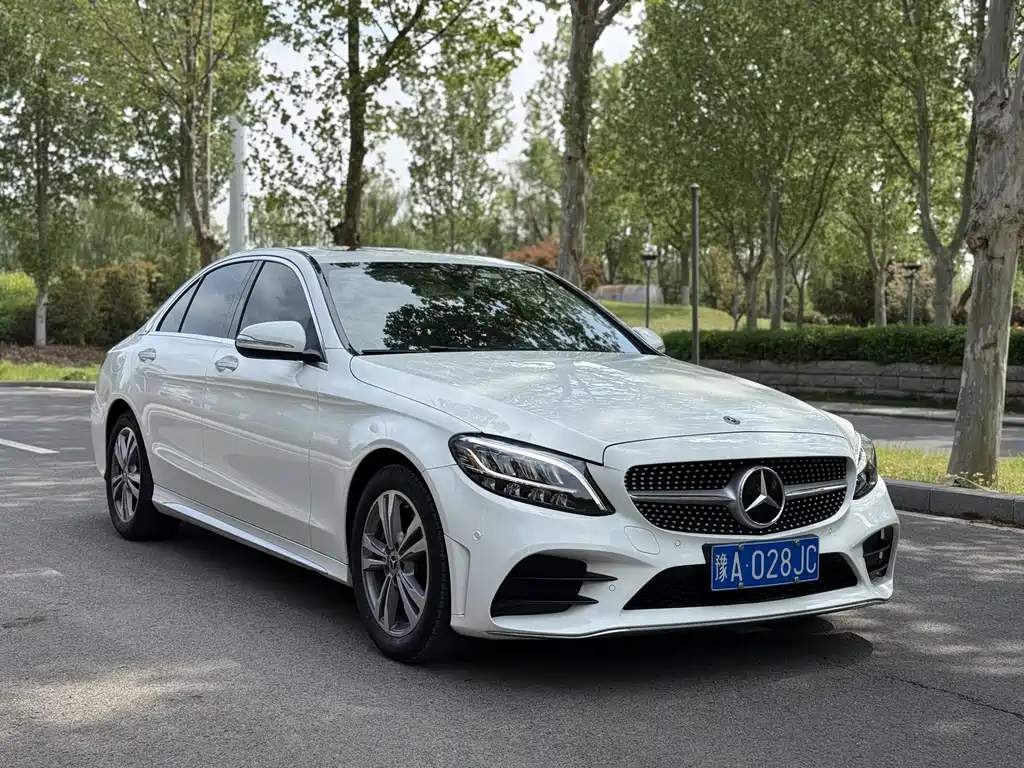 Mercedes-Benz C-Class 2020 — фото 3