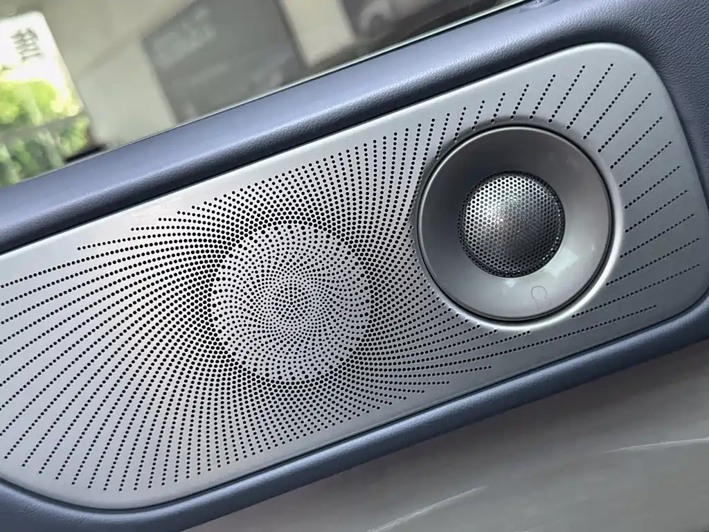 Lincoln Navigator 2022 — фото 12