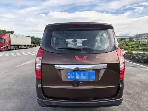 Wuling Hongguang 2014