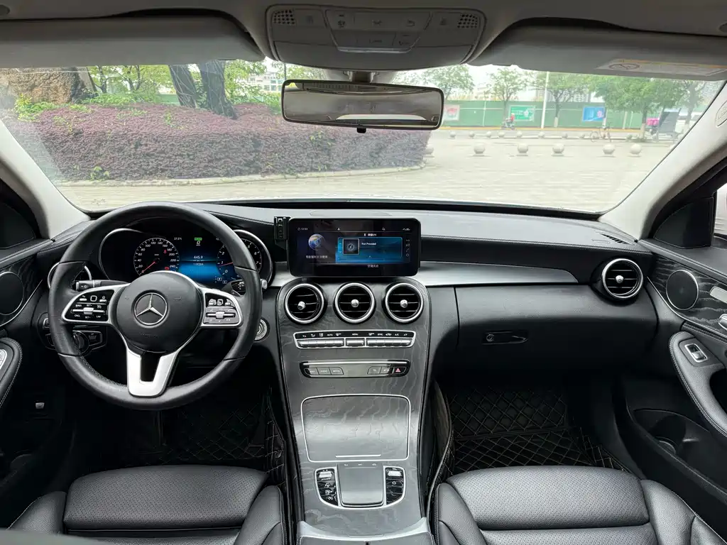 Mercedes-Benz C-Class 2019 — фото 7