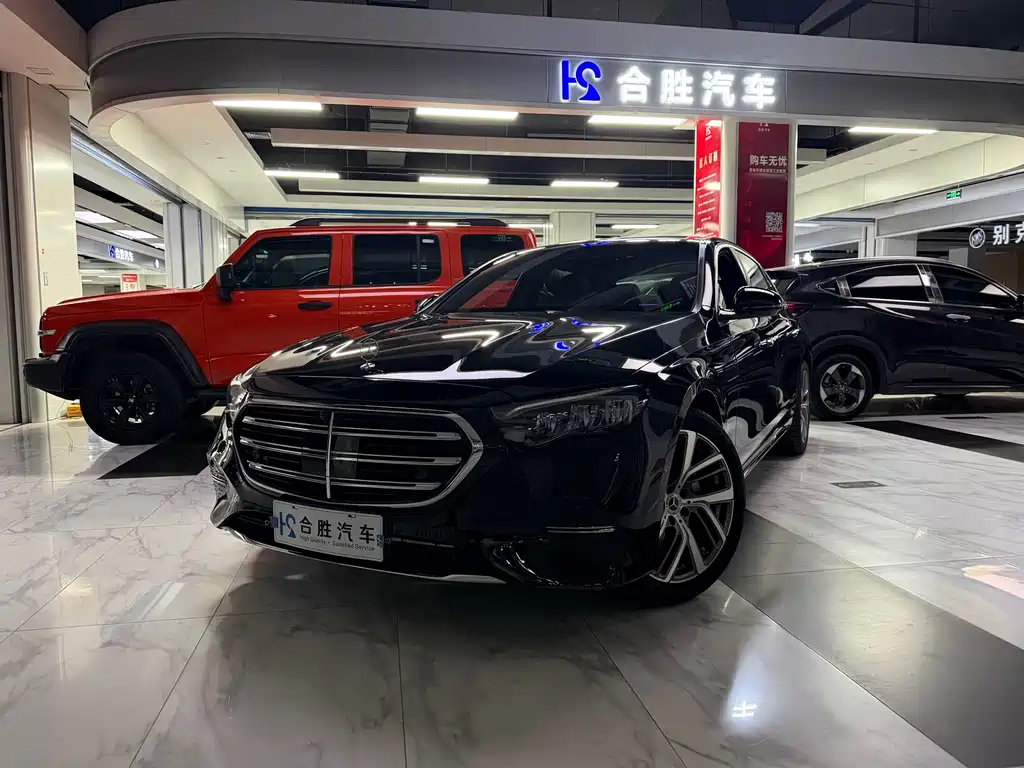 Mercedes-Benz E-Class 2024