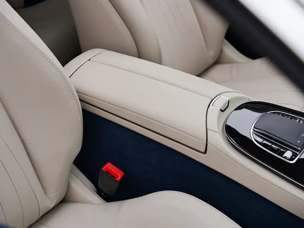 Mercedes-Benz E-Class 2023 — фото 26
