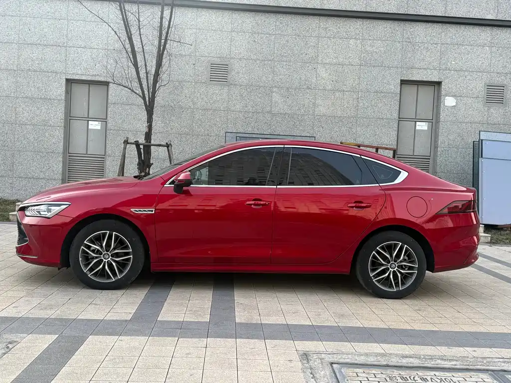 BYD Qin PLUS 2023 — фото 7