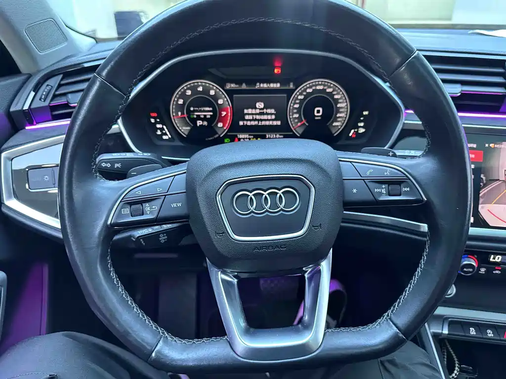 Audi Q3 2023 — фото 12