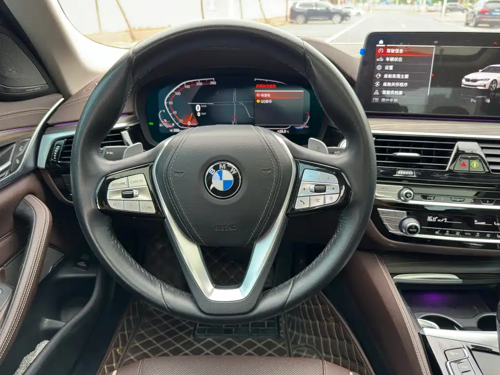 BMW 5 Series 2023 — фото 11