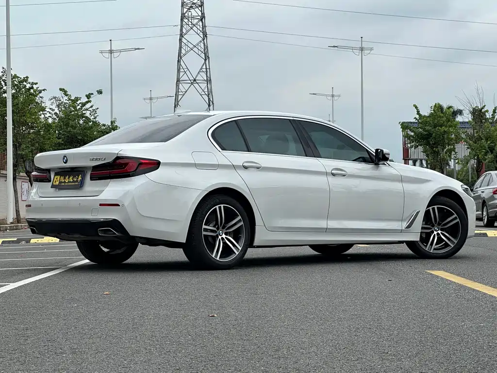 BMW 5 Series 2023