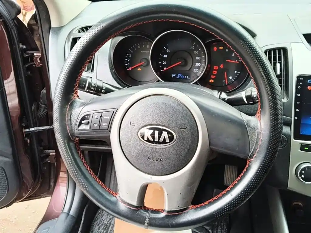 Kia Forte 2014 — фото 11