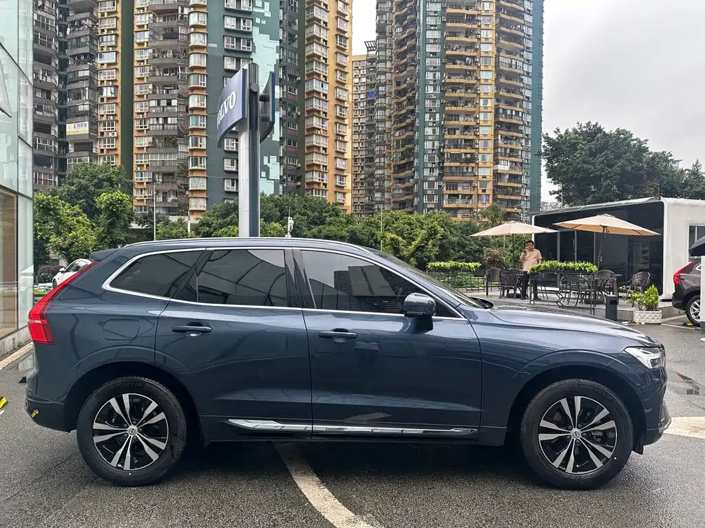 Volvo XC60 2022