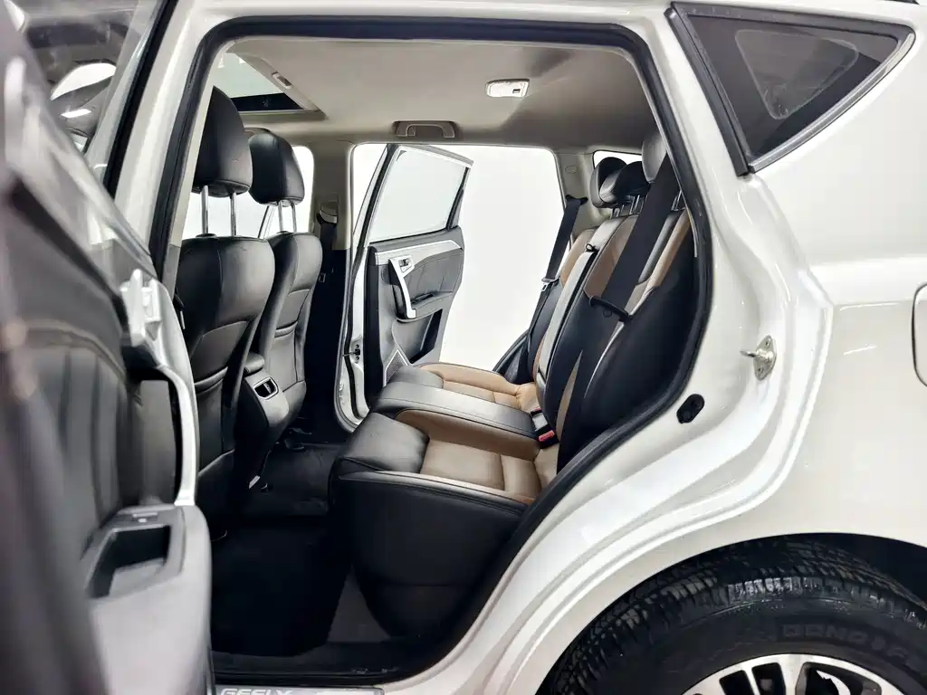 Geely Vision X6 2016 — фото 13