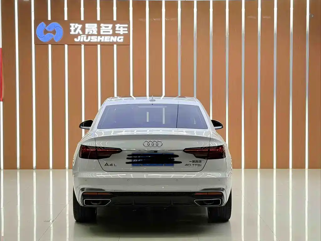 Audi A4L 2020 — фото 16
